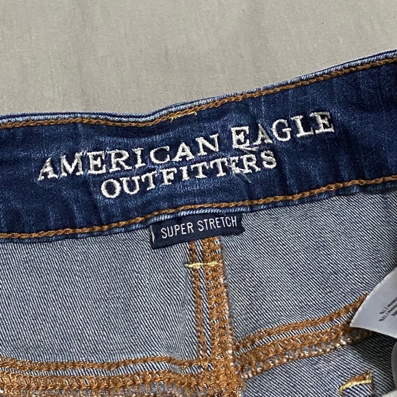 American Eagle High-Rise Denim Shorts, Size 0 - Picture 4 of 6